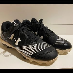 Women’s Under Armour size 9 softball cleats